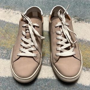 Soludos Imbizia Sneaker SZ 8. Nude color